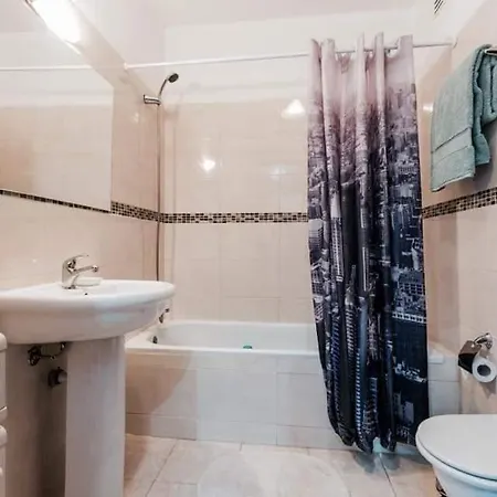 Apartment Two Bedroom Center Apartment Quarteira