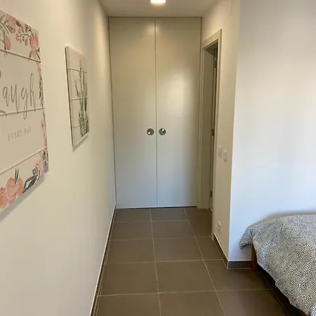 Two Bedroom Center Apartment Quarteira 奎特里拉